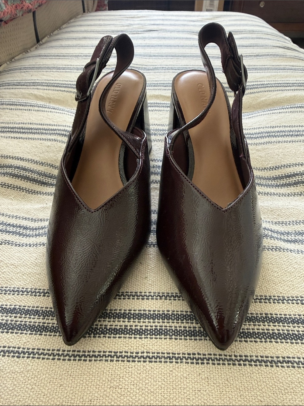 New (no tags) Old Navy 3” sling back heel, dark brown, size 8